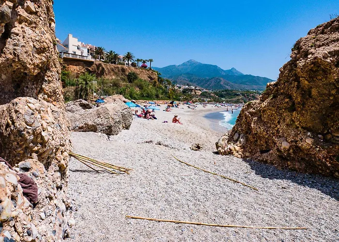 Vila Deluxe House With Roof Terrace And Pool Nerja