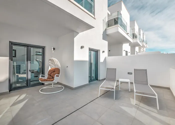 Vila Deluxe House With Roof Terrace And Pool Nerja